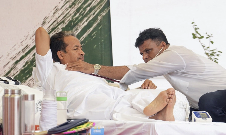 CJP Protest Day 13: Wangchuk's Sugar Drops To 60; Dipke Launches 'Chai Pe Charcha With Cockroaches'
