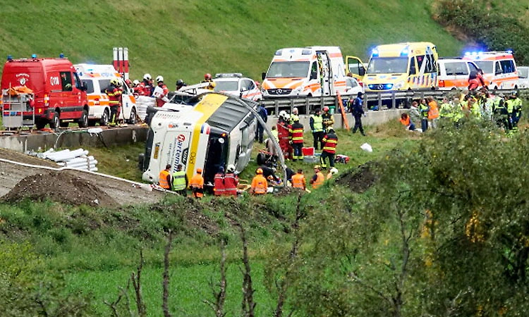Police say 5 dead, 40 injured in tour bus crash in eastern Switzerland |  Udayavani - Latest English News, Udayavani Newspaper