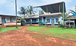 ಸೋರುತ್ತಿದೆ ಪಡುಕೊಣಾಜೆ ಶಾಲೆ ಕೊಠಡಿ