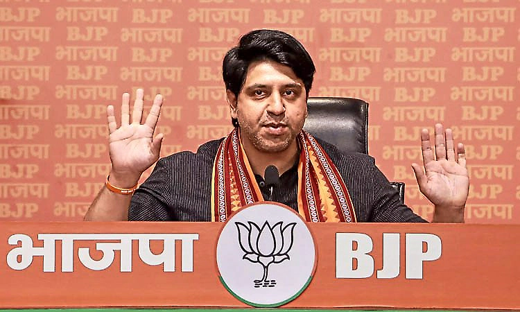 भाजपा के राष्ट्रीय प्रवक्ता शहज़ाद पूनावाला ने पार्टी छोड़ी: रिपोर्ट