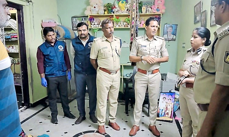 Ballari man kills wife, seven-month-old daughter with hammer | Udayavani - Latest English News, Udayavani Newspaper